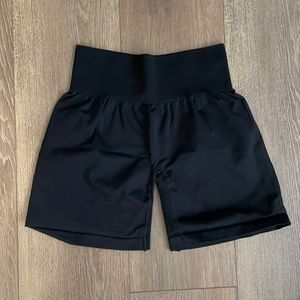 NVGTN black solid seamless shorts, size small
